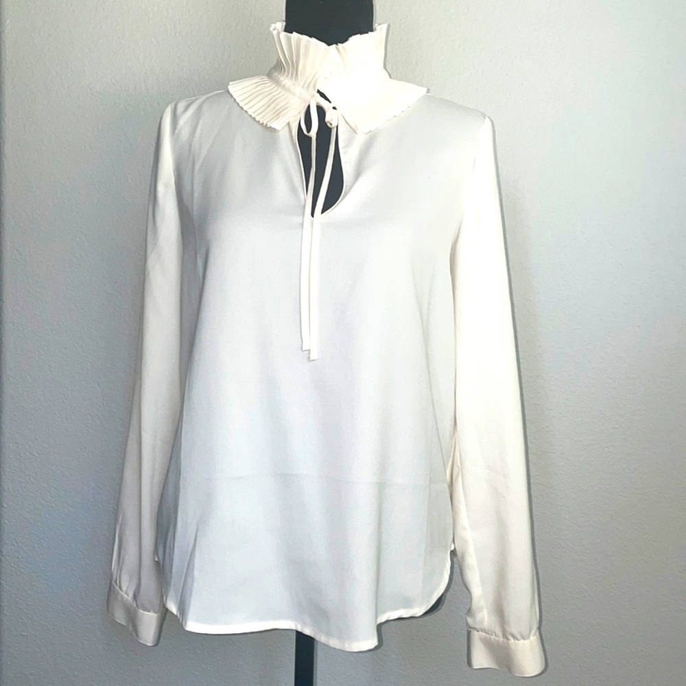 LEITH, Vanilla Ruffle Neck - Picture 3 of 9